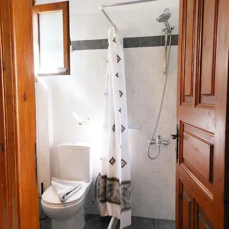 Pensión Argonaftes 3*